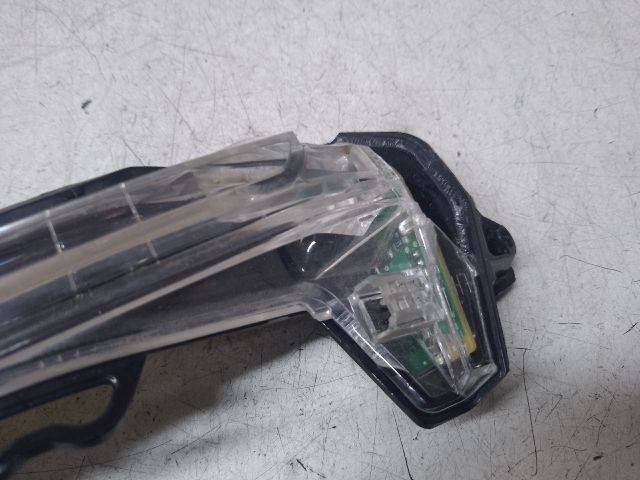 bontott AUDI A4 B9 Bal Visszapillantó Tükör Irányjelző