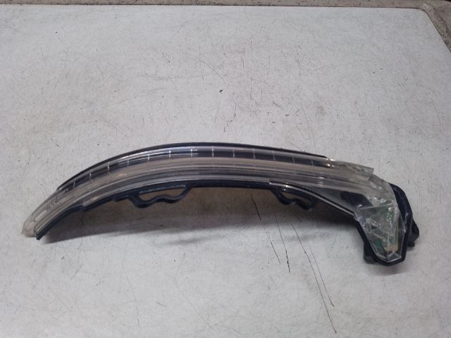 bontott AUDI A4 B9 Bal Visszapillantó Tükör Irányjelző