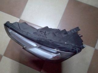 bontott AUDI A4 B9 Bal Xenon Fényszóró