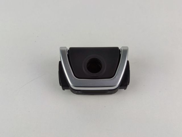 bontott AUDI A4 B9 Csomagrögzítő