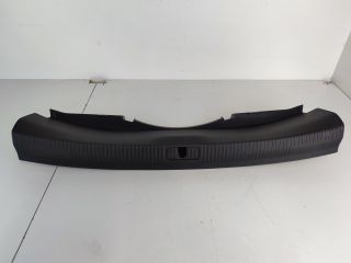 bontott AUDI A4 B9 Csomagtérajtó Díszléc