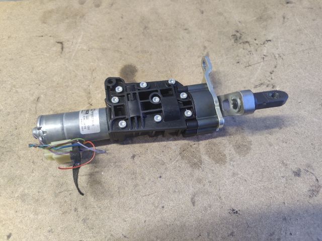 bontott AUDI A4 B9 Csomagtérajtó Motor