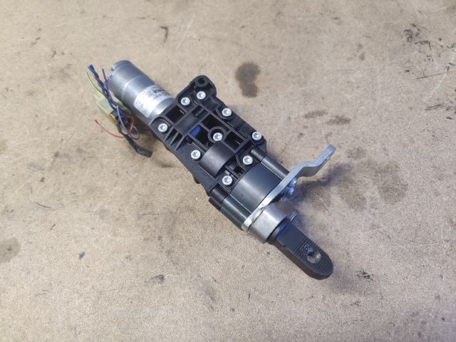 bontott AUDI A4 B9 Csomagtérajtó Motor