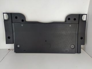 bontott AUDI A4 B9 Csomagtérajtó Műanyag Betét