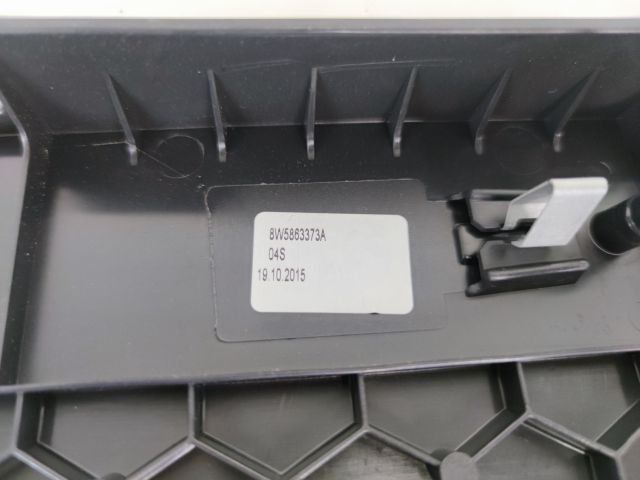 bontott AUDI A4 B9 Csomagtérajtó Műanyag Betét