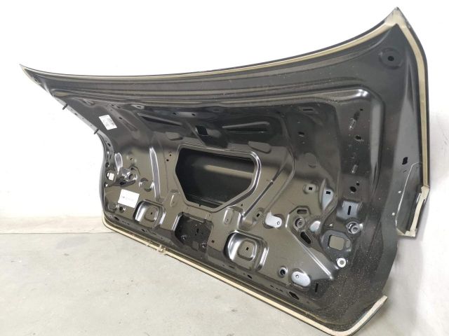 bontott AUDI A4 B9 Csomagtérajtó (Üres lemez)