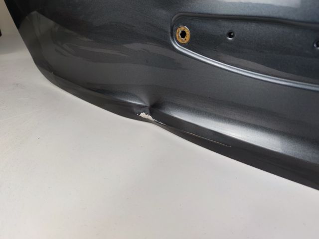 bontott AUDI A4 B9 Csomagtérajtó (Üres lemez)