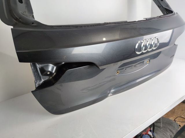 bontott AUDI A4 B9 Csomagtérajtó (Üres lemez)
