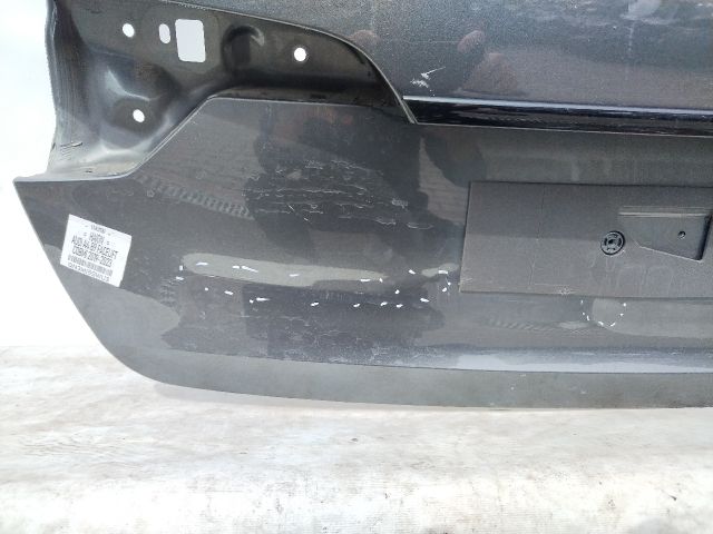 bontott AUDI A4 B9 Csomagtérajtó (Üres lemez)