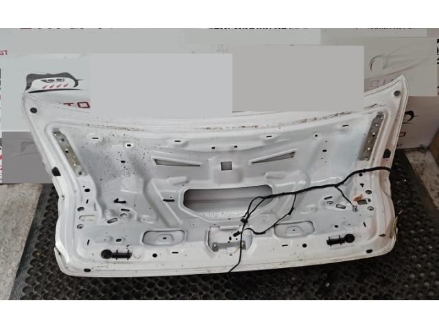 bontott AUDI A4 B9 Csomagtérajtó (Üres lemez)