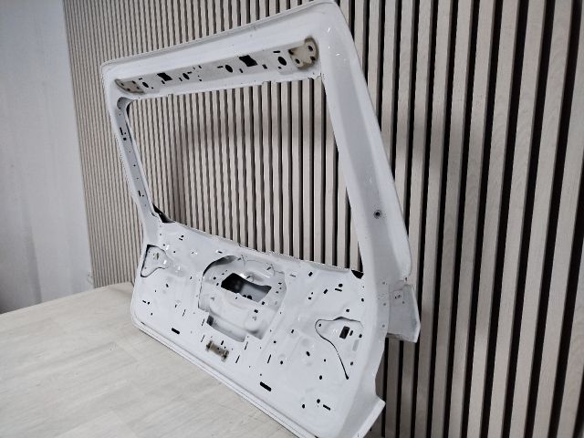 bontott AUDI A4 B9 Csomagtérajtó (Üres lemez)