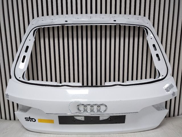 bontott AUDI A4 B9 Csomagtérajtó (Üres lemez)