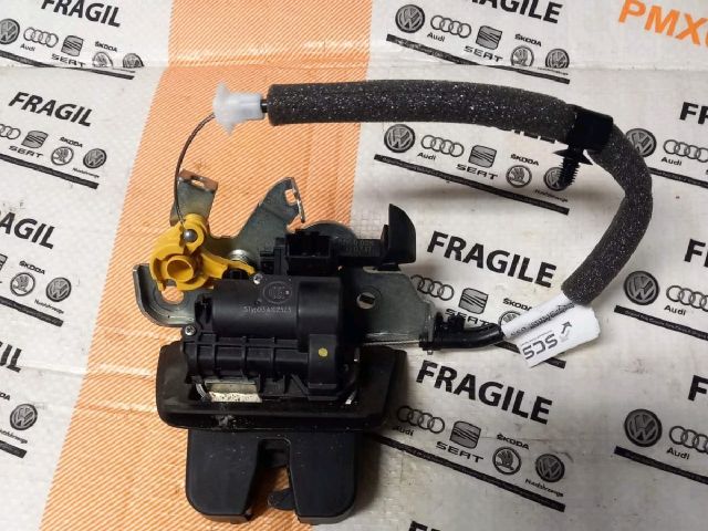 bontott AUDI A4 B9 Csomagtérajtó Zárszerkezet