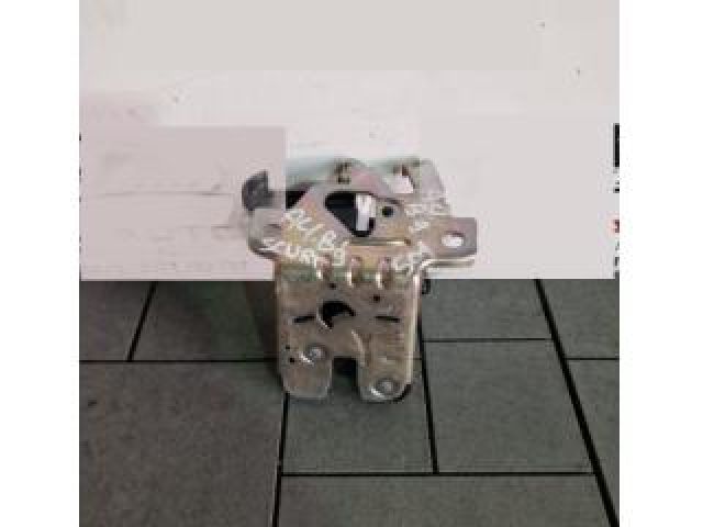 bontott AUDI A4 B9 Csomagtérajtó Zárszerkezet