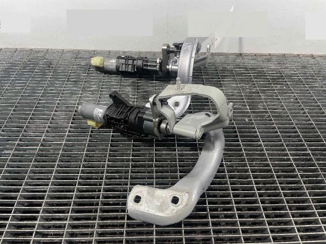 bontott AUDI A4 B9 Csomagtérajtó Zsanér