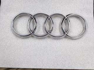 bontott AUDI A4 B9 Első Embléma