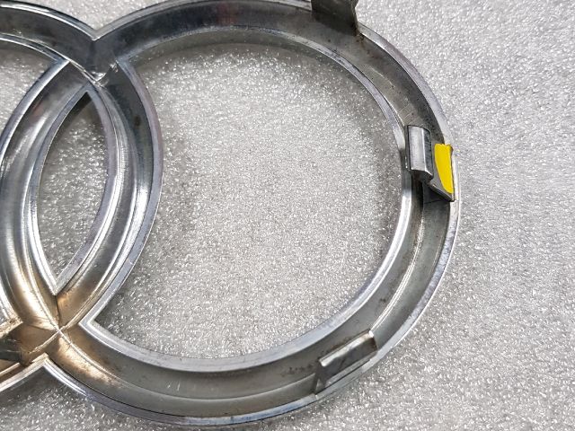 bontott AUDI A4 B9 Első Embléma