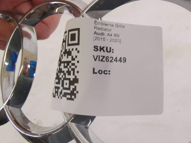 bontott AUDI A4 B9 Első Embléma