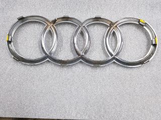 bontott AUDI A4 B9 Első Embléma