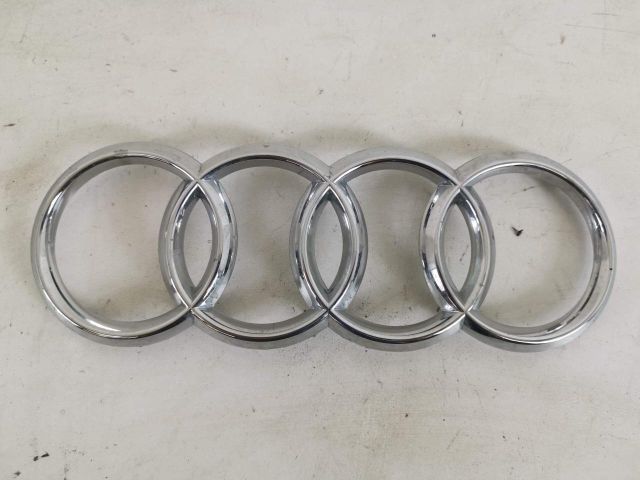 bontott AUDI A4 B9 Első Embléma