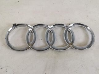 bontott AUDI A4 B9 Első Embléma