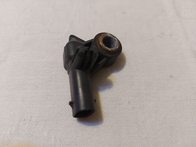 bontott AUDI A4 B9 Első Középső Ütközés Érzékelő (Homlokfalon)