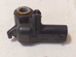 bontott AUDI A4 B9 Első Középső Ütközés Érzékelő (Homlokfalon)