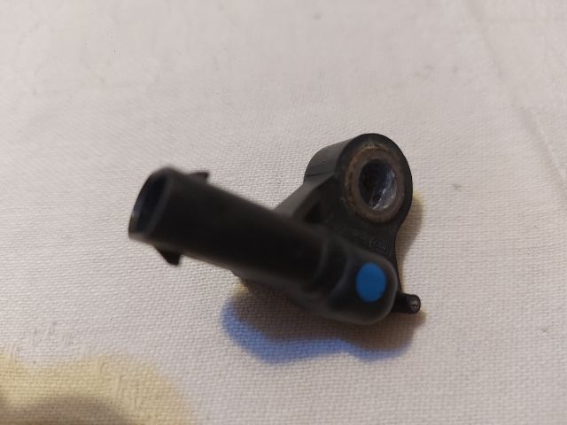 bontott AUDI A4 B9 Első Középső Ütközés Érzékelő (Homlokfalon)