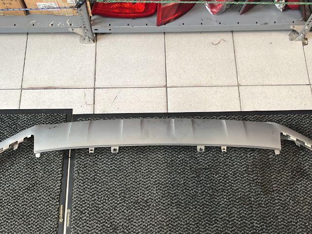 bontott AUDI A4 B9 Első Lökhárító Légterelő