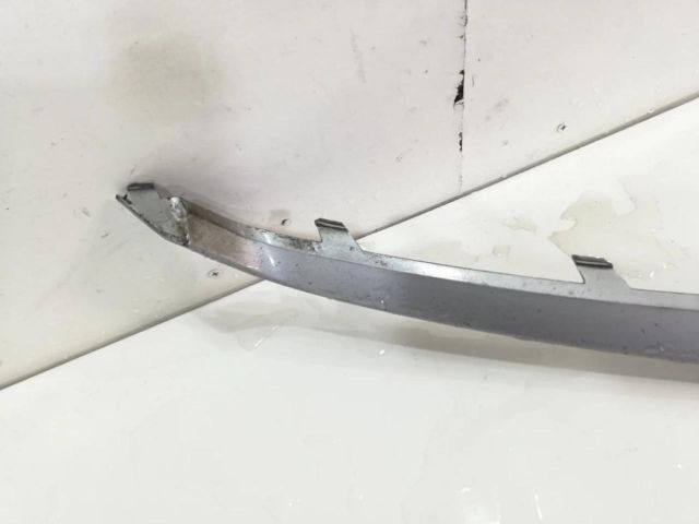 bontott AUDI A4 B9 Első Lökhárító Légterelő