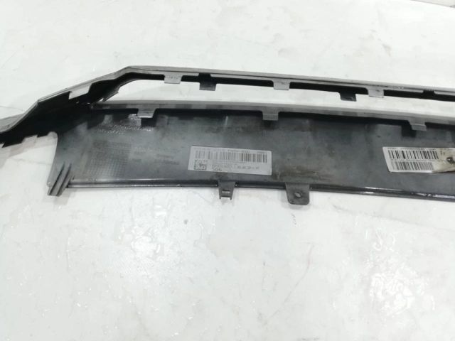 bontott AUDI A4 B9 Első Lökhárító Légterelő