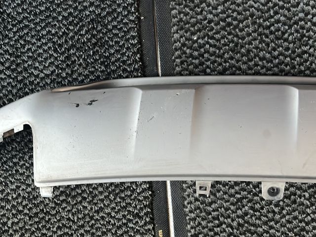 bontott AUDI A4 B9 Első Lökhárító Légterelő