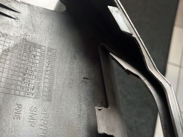 bontott AUDI A4 B9 Első Lökhárító Légterelő