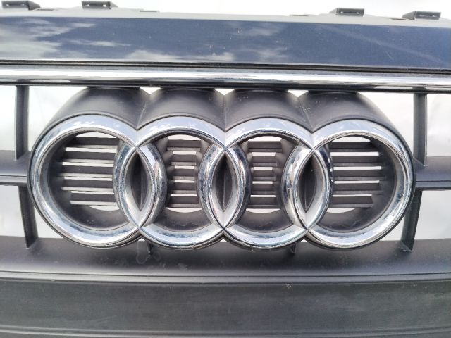 bontott AUDI A4 B9 Első Lökhárító (Üresen)