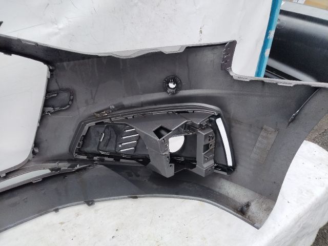 bontott AUDI A4 B9 Első Lökhárító (Üresen)