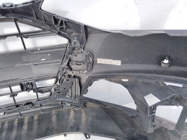 bontott AUDI A4 B9 Első Lökhárító (Üresen)