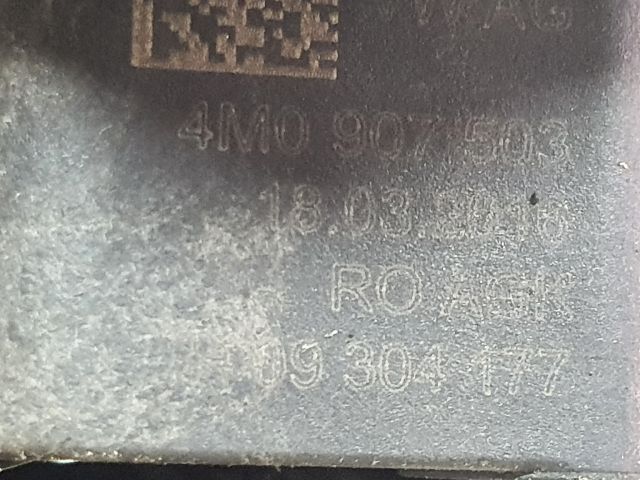 bontott AUDI A4 B9 Első Xenon Szintszabályzó Jeladó