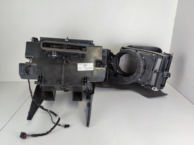 bontott AUDI A4 B9 Fűtés Box