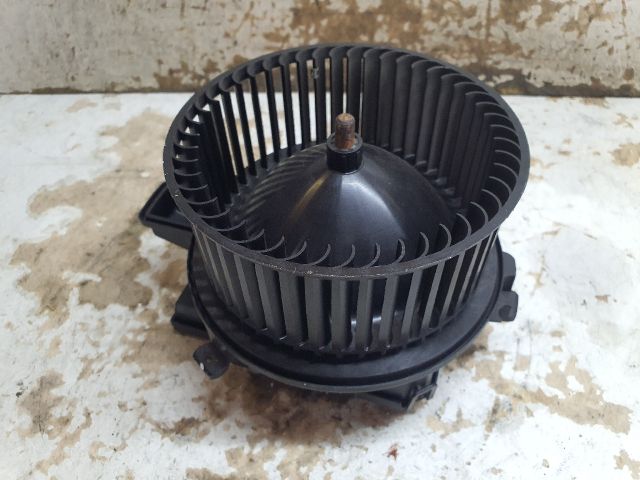 bontott AUDI A4 B9 Fűtőmotor (Klímás)