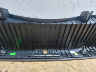 bontott AUDI A4 B9 Hátfal Burkolat