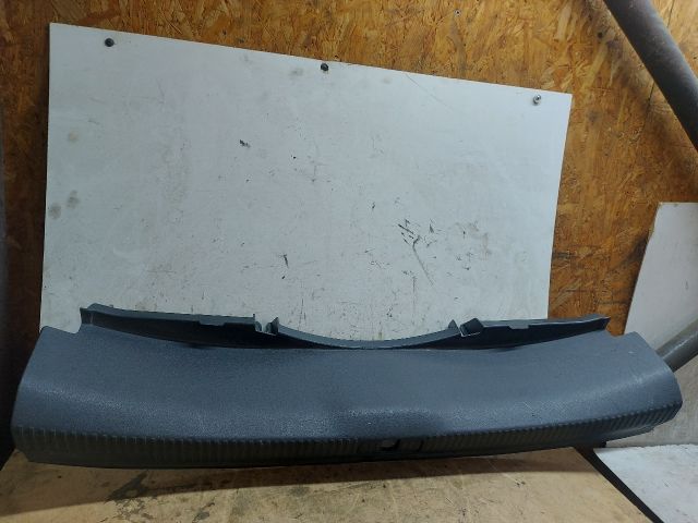 bontott AUDI A4 B9 Hátfal Burkolat