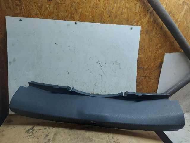 bontott AUDI A4 B9 Hátfal Burkolat