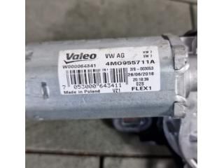 bontott AUDI A4 B9 Hátsó Ablaktörlő Motor