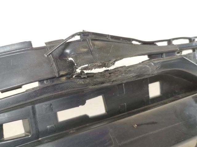 bontott AUDI A4 B9 Hátsó Lökhárító Alsó (Műanyag)