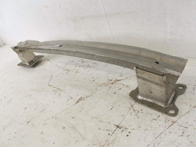 bontott AUDI A4 B9 Hátsó Lökhárító Merevítő (Fém)