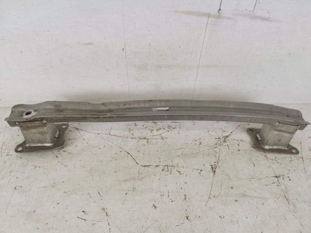 bontott AUDI A4 B9 Hátsó Lökhárító Merevítő (Fém)