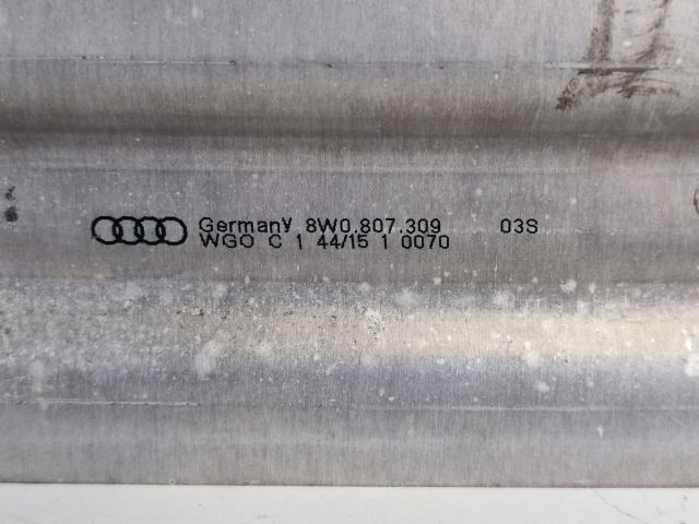 bontott AUDI A4 B9 Hátsó Lökhárító Merevítő (Fém)