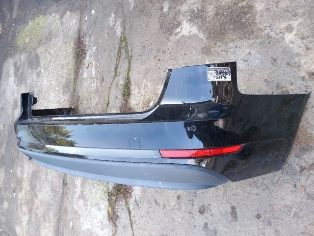 bontott AUDI A4 B9 Hátsó Lökhárító (Részeivel)
