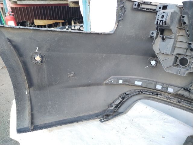 bontott AUDI A4 B9 Hátsó Lökhárító (Üresen)