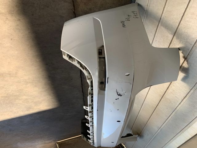 bontott AUDI A4 B9 Hátsó Lökhárító (Üresen)